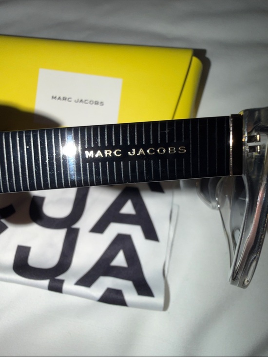Marc Jacobs Clear Frame Sunglasses with Blue-Gray Gradient Lenses main image 5